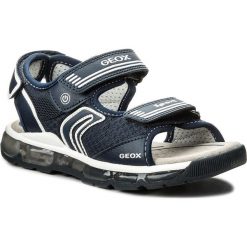 Sandały GEOX - J S. Android B. A J820QA 014BU C4002 S Navy. Sandały chłopięce marki Geox. W wyprzedaży za 189.00 zł.