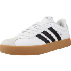 Buty ADIDAS VL COURT 3.0 Biały. Białe trekkingi damskie Adidas, trekkingowe. Za 297.75 zł.