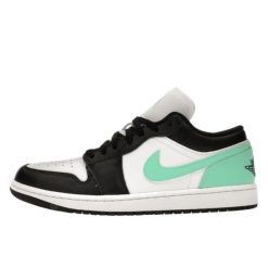 Buty Sportowe Nike Air Jordan 1 Low. Zielone obuwie sportowe damskie Jordan, bez wzorów, Nike Air Jordan. Za 389.80 zł.