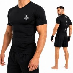 Koszulka kompresyjna męska czarna COMBATWEAR DBX Bushido. Czarne koszulki sportowe męskie DBX BUSHIDO, l, bez wzorów, z materiału, bez kołnierzyka, bez ramiączek, na fitness i siłownię. Za 109.99 zł.