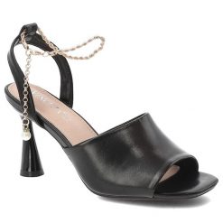 Sandały damskie Vinceza, cholewka ze skóry ekologicznej z metalicznym wykończeniem pasek wokół kostki zamienny na łańcuszek, czarne, 62297. Czarne klapki damskie VINCEZA, bez wzorów, ze skóry ekologicznej, bez obcasa, na obcasie, bez zapięcia. Za 129.00 zł.