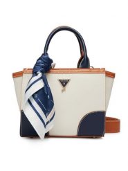 Guess Torebka J6RZ09 WJ930 Beżowy. Brązowe torby i plecaki dziecięce Guess, ze skóry. Za 349.99 zł.