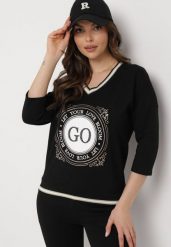 Czarna Bluzka z Rękawami 3/4 i Nadrukiem z Cyrkoniami Gromila. Czarne koszule damskie Born2be, s, bez wzorów, eleganckie, bez kołnierzyka, bez ramiączek. Za 34.99 zł.