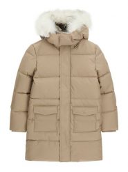 Guess Kurtka zimowa L6BL05 W3951 Beżowy Regular Fit. Brązowe buty zimowe chłopięce Guess, na zimę, z aplikacjami, z syntetyku, bez kaptura. Za 474.99 zł.