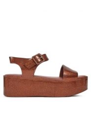 Melissa Sandały Melissa Mar Ad 31686 Brązowy. Brązowe sandały damskie Melissa, bez wzorów, z tworzywa sztucznego, bez obcasa, na koturnie, bez zapięcia. Za 399.99 zł.