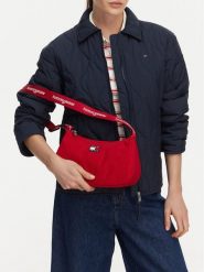 Tommy Jeans Torebka Tjw Ess Daily Shoulder Bag AW0AW18768 Czerwony. Czerwone torebki do ręki damskie Tommy Jeans, bez wzorów, z jeansu, bez dodatków. Za 249.99 zł.