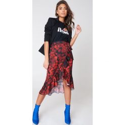 NA-KD Satynowa spódnica kopertowa z falbaną - Multicolor. Spódnice damskie marki NA-KD. W wyprzedaży za 81.18 zł.