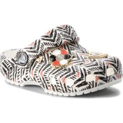 Klapki CROCS - Drew X Crocs Clssc Chev Clg K 205259 Chevron. Sandały dziewczęce marki Crocs. W wyprzedaży za 139.00 zł.