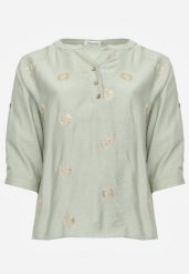 Zielona Wiskozowa Koszula Boho z Haftem i Podpinanymi Rękawami 3/4 Cheridenah. Zielone koszule damskie Born2be, plus size, bez wzorów, z wiskozy, boho, bez kołnierzyka, plus size, bez ramiączek. Za 69.99 zł.