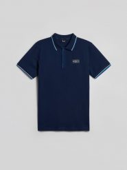 4F Koszulka polo regular męska - granatowa XL. Niebieskie koszulki polo męskie 4f, m, bez wzorów, z dzianiny, klasyczne, bez ramiączek. Za 99.99 zł.