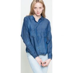 Wrangler - Koszula. Szare koszule damskie Wrangler, z lyocellu, casualowe, z klasycznym kołnierzykiem, z długim rękawem. W wyprzedaży za 99.90 zł.