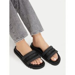 Klapki G-Star. Czarne klapki damskie G-Star, bez wzorów, retro, bez obcasa. Za 90.99 zł.