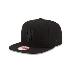 Czapka New Era Manchester United All Black. Czarne czapki i kapelusze męskie New Era, na lato, bez wzorów, sportowe. Za 147.80 zł.