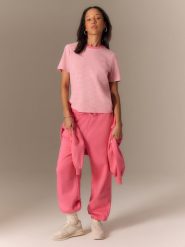 T-shirt regular жіночий - рожевий. T-shirty damskie 4f, xs, bez wzorów, bez kołnierzyka. Za 799.90 zł.