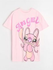 Bawełniana koszula nocna z nadrukiem Lilo & Stitch - różowy. Czerwone koszule nocne damskie Sinsay, l, bez wzorów, z bawełny. Za 39.99 zł.