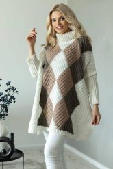 Kolorowy sweter jak ponczo z golfem wzór w romby kremowy. Białe swetry damskie PeeKaBoo, uniwersalny, bez wzorów, eleganckie, bez kołnierzyka, bez ramiączek, długie, bez kaptura. Za 329.00 zł.