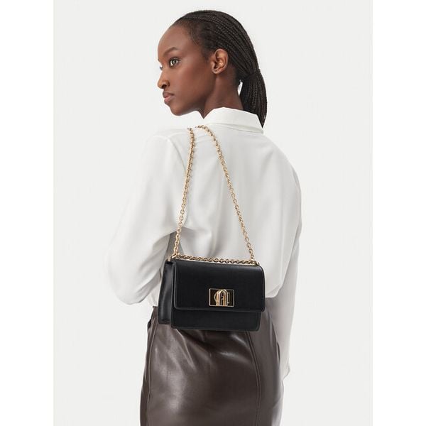 Torebka Furla. Czarne torebki do ręki damskie Furla, bez wzorów, bez dodatków. Za 1,559.00 zł.