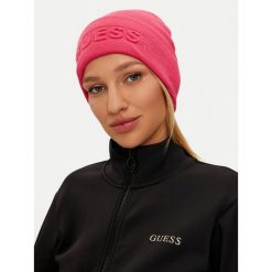 Czapka Guess. Czerwone czapki i kapelusze damskie Guess, na zimę, z aplikacjami. Za 169.99 zł.
