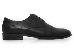 Czarne półmatowe obuwie wizytowe na szerszą stopę T184. Czarne eleganckie półbuty Modini Moda Męska, ze skóry, casualowe, bez zapięcia. W wyprzedaży za 297.00 zł.