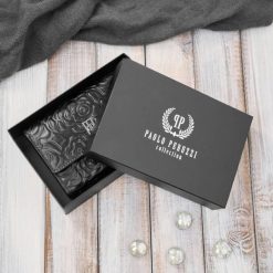 Portfel damski skórzany czarny w orientacji poziomej RFID Paolo Peruzzi AL-15-BL. Czarne portfele damskie Paolo Peruzzi, z aplikacjami, ze skóry. Za 79.00 zł.