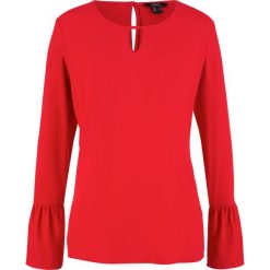 Bluzka z rękawami z falbanami bonprix truskawkowy. Bluzki damskie bonprix. Za 74.99 zł.