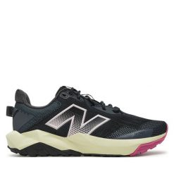Buty do biegania New Balance. Czerwone obuwie sportowe damskie New Balance, bez wzorów, do biegania. Za 449.99 zł.