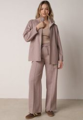 Beżowy Dzianinowy Komplet Dresowy z Wiskozą Bluza ze Stójką i Spodnie Nevenira. Brązowe bluzy damskie Born2be, bez wzorów, z dresówki, bez kaptura. Za 169.99 zł.