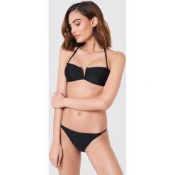 NA-KD Swimwear Dół bikini z cienkim paseczkiem - Black. Czarne bikini damskie NA-KD Swimwear. Za 32.00 zł.