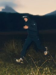 4F Kurtka trekkingowa z wypełnieniem Primaloft Silver męska - czarna XL. Czarne kurtki męskie 4f, m, bez wzorów, z materiału, bez kaptura. Za 499.99 zł.