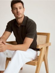 Ażurowa koszulka polo - ciemnozielony. Zielone koszulki polo męskie Reserved, l, w ażurowe wzory, z bawełny, bez ramiączek. Za 159.99 zł.