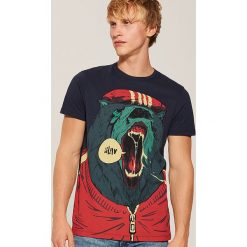 T-shirt z niedźwiedziem - Granatowy. T-shirty męskie marki House. W wyprzedaży za 29.99 zł.