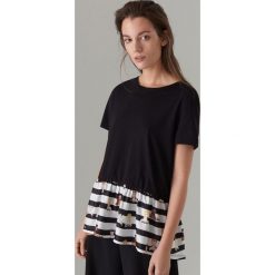Koszulka z baskinką Barbie - Czarny. T-shirty damskie Mohito. Za 59.99 zł.