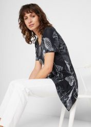 Długi shirt z miękkiego materiału z wiskozą. Niebieskie bluzki damskie bonprix, bez wzorów, z wiskozy, eleganckie, bez kołnierzyka, bez ramiączek. Za 84.99 zł.