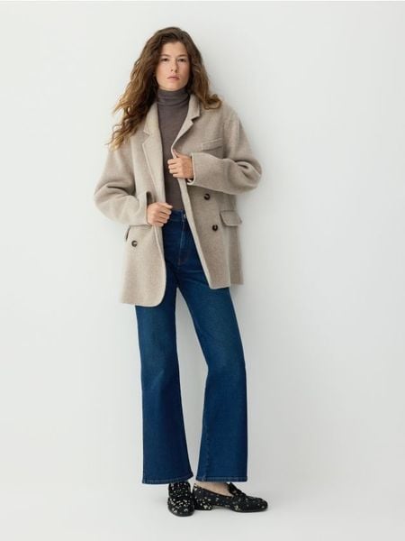 Wełniana marynarka handmade - jasnoszary. Szare żakiety damskie Reserved, l, bez wzorów, z tkaniny. Za 559.99 zł.