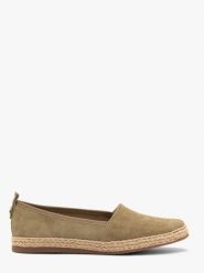 Oliwkowe espadryle damskie. Zielone espadryle damskie Ryłko, na lato, bez wzorów, z gumy, wakacyjne, bez obcasa, bez zapięcia. W wyprzedaży za 229.99 zł.