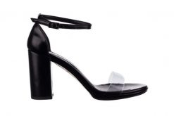 Sandały Bayla-187 587-571 Czarny, Skóra ekologiczna - 38. Czarne sandały damskie Bayla, bez wzorów, ze skóry ekologicznej, bez obcasa, bez zapięcia. W wyprzedaży za 89.10 zł.