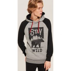 Bluza z napisem stay wild - Szary. Szare bluzy męskie House, z napisami. Za 119.99 zł.
