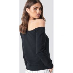 NA-KD Basic Sweter na jedno ramię - Black. Swetry damskie marki NA-KD Basic. W wyprzedaży za 50.47 zł.