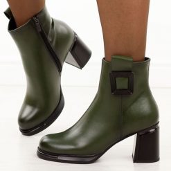 Zielone skórzane botki damskie na słupku T.Sokolski Z25-216. Zielone botki damskie Sokolski, na jesień, z jeansu, eleganckie, z okrągłym noskiem, bez obcasa, na platformie, bez zapięcia. Za 299.00 zł.