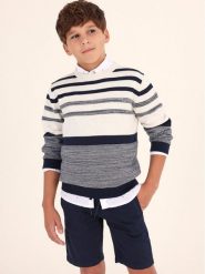 Mayoral Szorty materiałowe 6250 Granatowy. Niebieskie szorty dla chłopców Mayoral, bez wzorów, z bawełny. Za 55.99 zł.