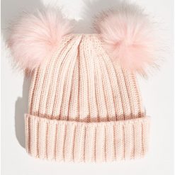 Czapka z pomponami - Różowy. Czapki i kapelusze damskie marki Calvin Klein Jeans. W wyprzedaży za 14.99 zł.