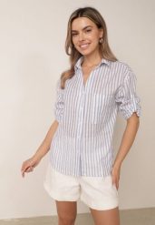 Jasnoniebieska Bawełniana Koszula w Paski z Regulacją przy Rękawach Cecalin. Niebieskie koszule damskie Born2be, m, bez wzorów, z bawełny, eleganckie, bez kołnierzyka, bez ramiączek. Za 79.99 zł.