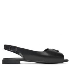 Sandały Lasocki. Czarne sandały damskie Lasocki, bez wzorów, bez obcasa, na płaskiej podeszwie, bez zapięcia. Za 127.99 zł.