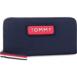 Duży Portfel Damski TOMMY HILFIGER - Varsity Nylon Lrg Za Wallet AW0AW06141 901. Portfele damskie marki Tommy Hilfiger. Za 299.00 zł.