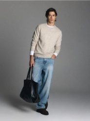 Melanżowy sweter z wełny - beżowy. Brązowe swetry przez głowę męskie Reserved, l, bez wzorów, z dzianiny, bez kołnierzyka. Za 199.99 zł.