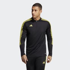 Bluza Tiro 23 Club Training. Czarne bluzy męskie Adidas, m, bez wzorów, bez kaptura. Za 142.00 zł.
