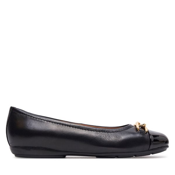 Baleriny Geox. Brązowe baleriny damskie Geox, bez wzorów, bez obcasa. Za 449.99 zł.