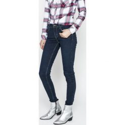Levi's - Jeansy 710. Brązowe jeansy damskie Levi's. W wyprzedaży za 329.90 zł.
