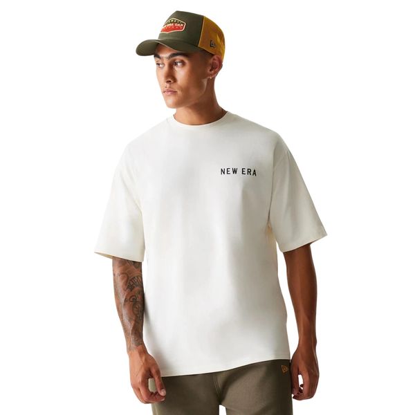 Oversized T-shirt New Era Animal Graphic. Białe t-shirty męskie New Era, m, bez wzorów, bez kołnierzyka. Za 162.50 zł.