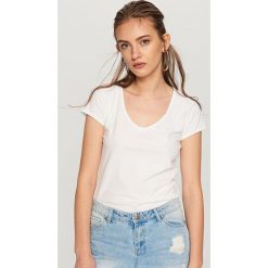 Koszulka z bawełny organicznej - Biały. Białe t-shirty damskie Reserved, z bawełny. Za 24.99 zł.